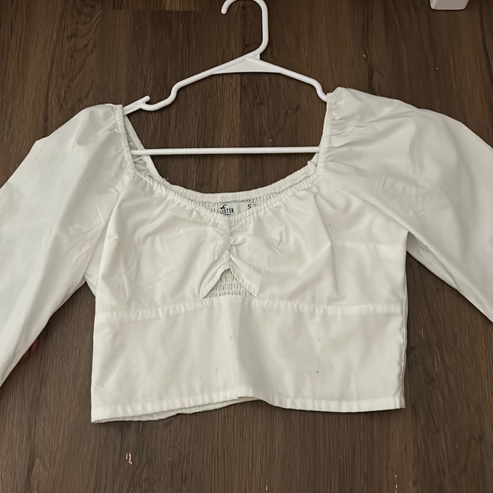 Hollister white top